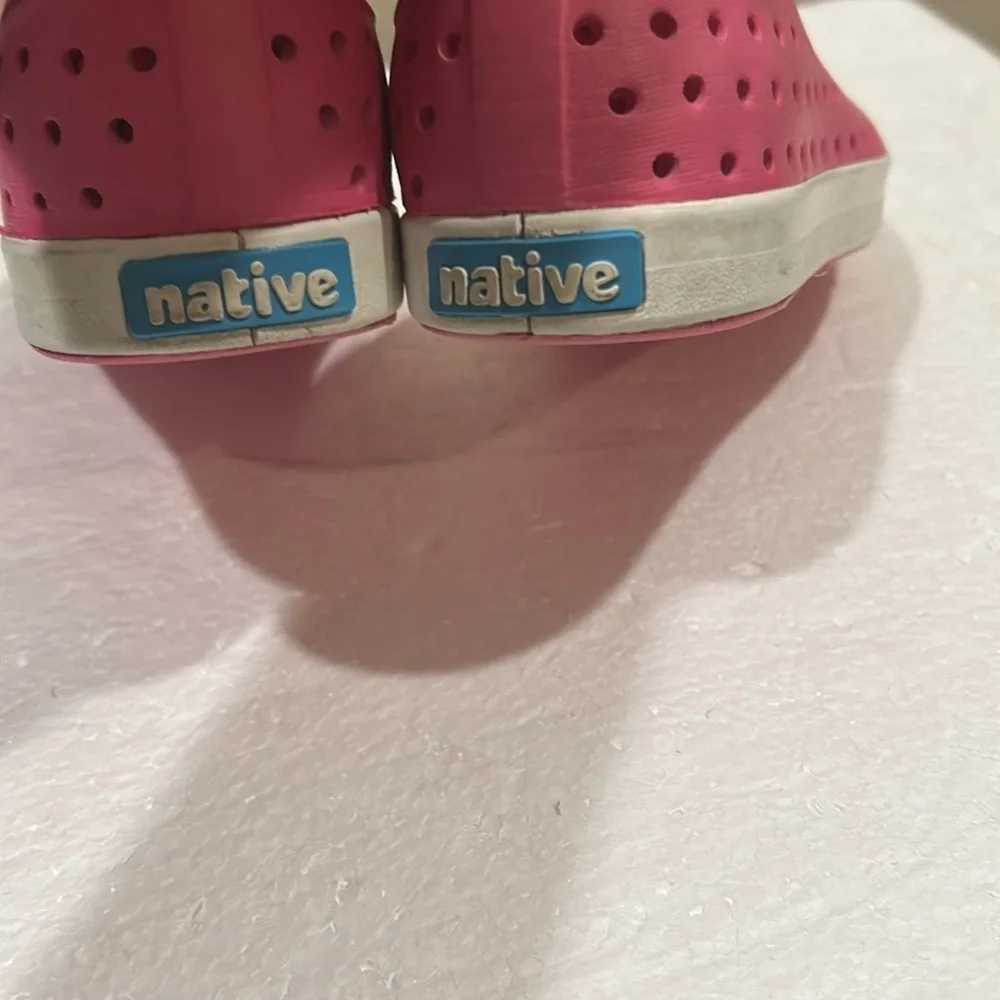 Native Hello Kitty jewels on perforated water shoes size 10 toddler pink white
